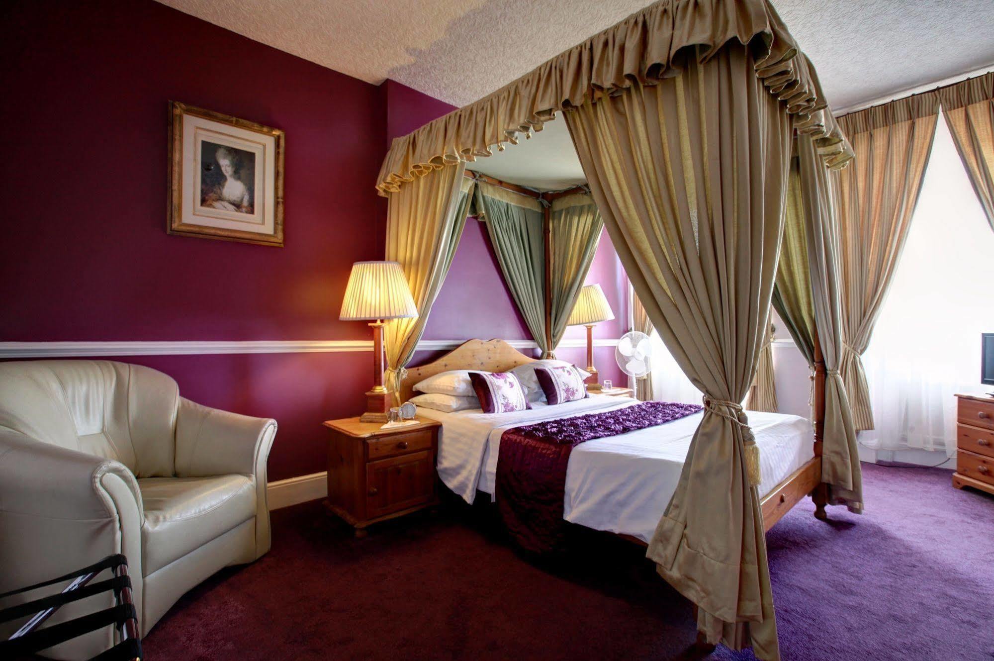 The Imperial Hotel Stroud  Exterior photo